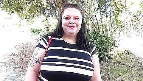 Hawt sweetheart gives a hoto