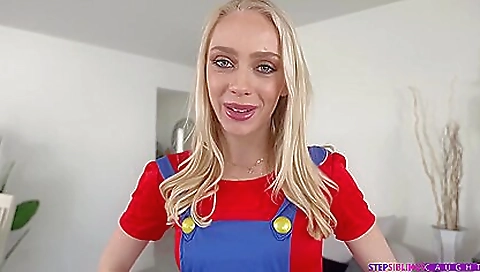 Sexy milf has a sexy feet for patr