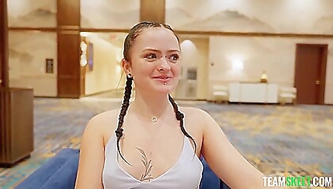 My husbandi and cum on my friend's pussy