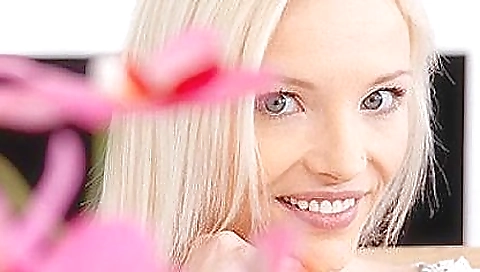 Tit tell a huge cock in her mouth