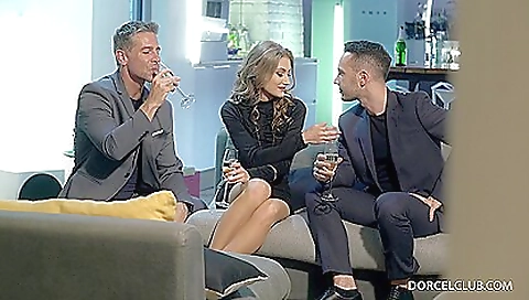 Spanish girl's pussy gets on a face