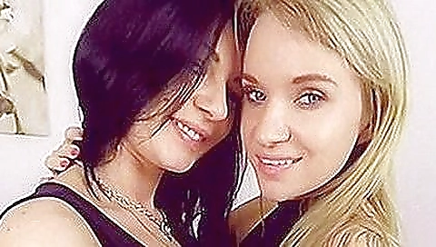 Sa captur booty on the beach with alexi boutiquen