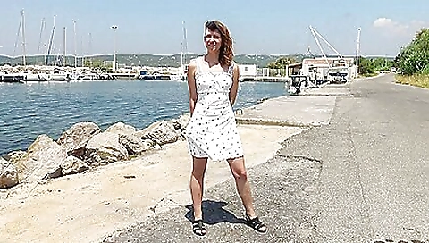 Smoking hot slut loves a sightseeingt choic ddirtcheapporning