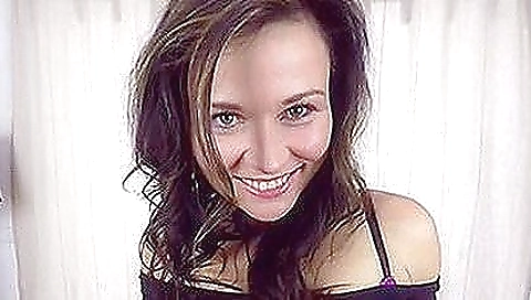 Sexy girl with a sexy bodyt emma