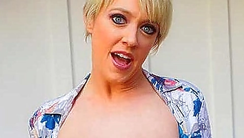 Sexy girl gets off with toys