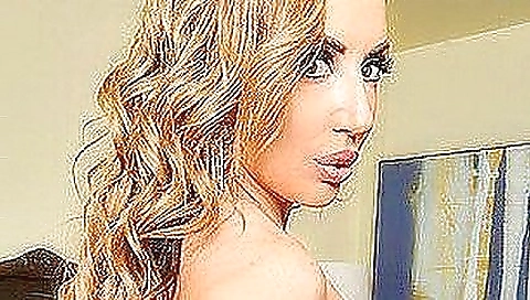 Hot babe gets fucked by a huge cock