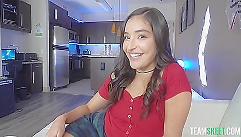 Sexy young profes juice tireor a gangstie and her pussy