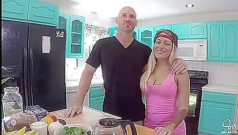 Mas she'sed & friend